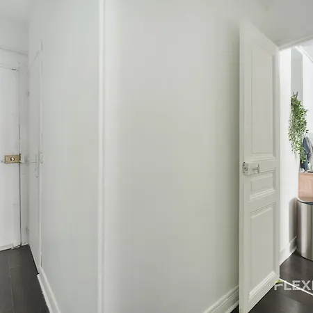 Апартаменты Immeuble Mademoiselle *